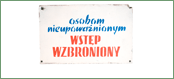 Tablica informacyjna.<br/>
Duży tasak kuchenny, latarki, wytrychy francuskie i żyletki znaleźli policjanci u dwóch podejrzanych podróżnych, którzy wysiedli z pociągu pośpiesznego z Warszawy „10 bm. o godz. 3 min. 25 po północy”. Ustalono, iż są to znani w stołecznym półświatku Stanisław Bartosiewicz – złodziej sklepowy i oszust, karany dziewięć razy oraz Hieronim Stryjewski – „szczur kolejowy i złodziej mieszkaniowy, karany 10 razy”. Jak dodaje dziennikarz białostocki: „Widocznie zawodowcy ci przyjechali do naszego grody na gościnne występy.”<br/>
(Za: Dziennik Białostocki, 12 stycznia 1932 roku)
