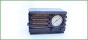 Program radiowy na dzień 3 lipca 1932 roku przewidywał: <br/>
„10.00. Nabożeństwo z Krakowa <br/>
11.55. Sygnał czasu z Warszawy (…), hejnał z Krakowa <br/>
12.05. Program na dzień bieżący (…) <br/>
12.15 – 12.55. Poranek muzyczny z Łodzi <br/>
12.55. „Jak dochodzi do skutku umowa zbiorowa pracy”, wygłasza p. J. Wengierow <br/>
13.10 – 14.00. Dalszy ciąg poranku muzycznego <br/>
14.00. Odczyt z Krakowa <br/>
14.15 – 14.30. Muzyka. Utwory na harmonijkę ustną w wykonaniu Gustawa Bajgorda. 1) Mydleton: Sen negra, 2) Melodje kaukaskie, 3) Polka majowa, 4) Oberek <br/>
14.30. Odczyt rolniczy pt. „Co każdy rolnik o uprzęży wiedzieć powinien”, wygłasza p. Sz. Skoczylas” (…)<br/>
