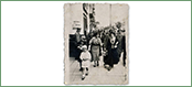 Fotografia spacerowa autorstwa Józefa Neuhüttlera (Foto-Film, Białystok, Rynek Kościuszki 26). Zdjęcie z dnia 3 września 1933 r.
