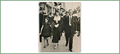 Fotografia spacerowa autorstwa Józefa Neuhüttlera (Foto-Film, Białystok, Rynek Kościuszki 26). Zdjęcie z dnia 30 kwietnia 1934 r.
